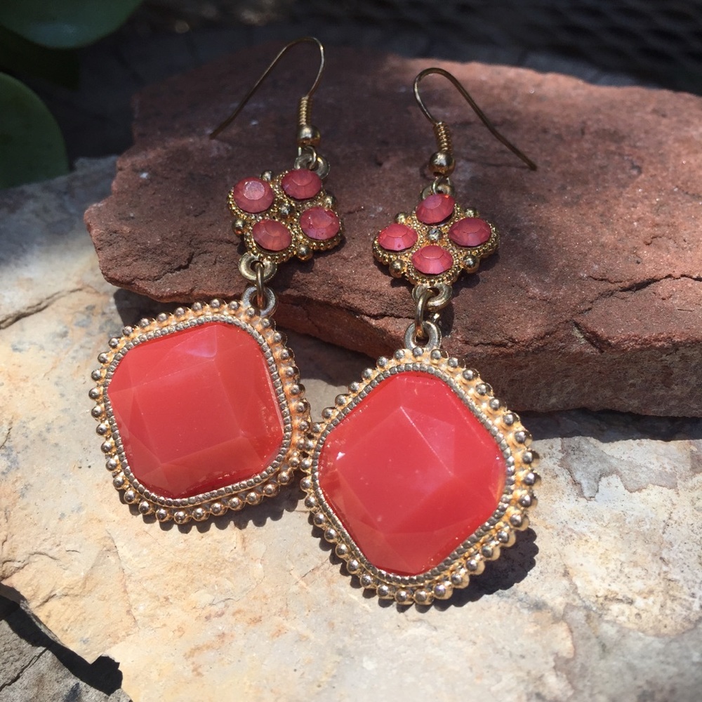 Statement earrings - Picture 2 of 3